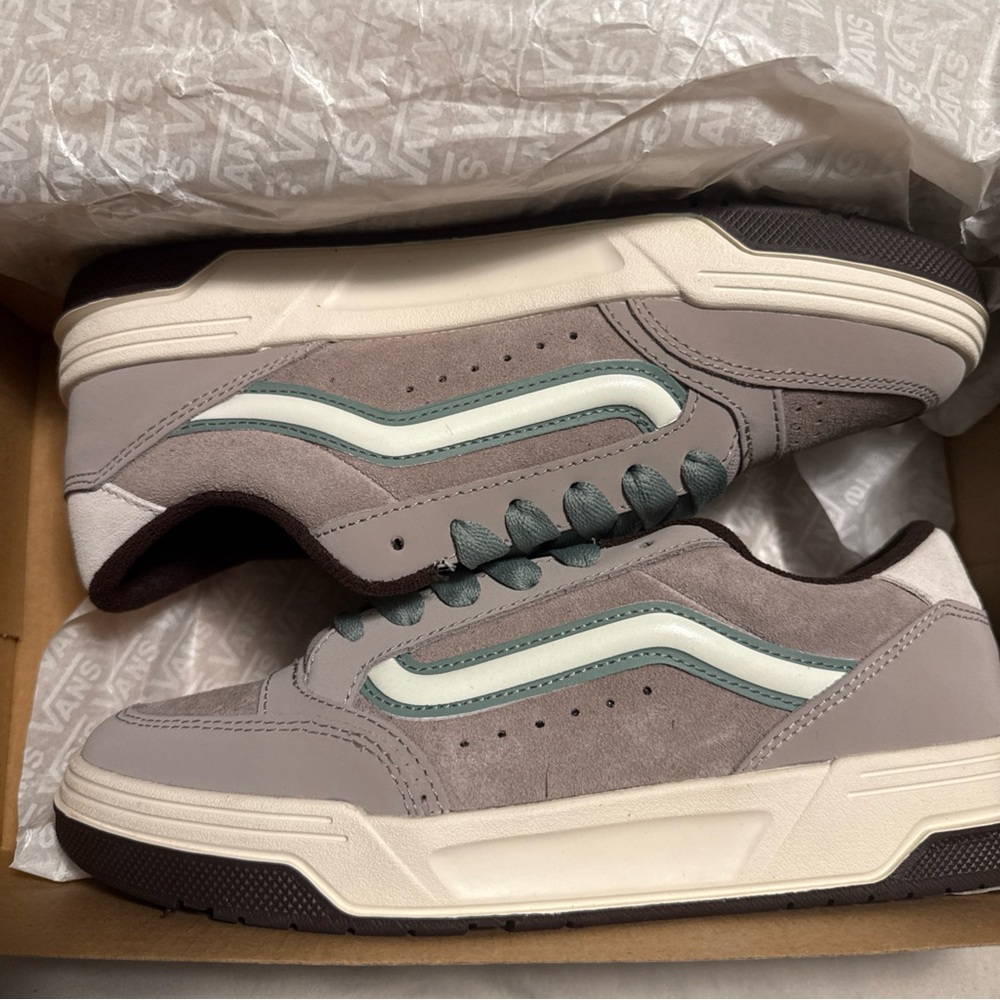 Vans Men's Hylane‎ Gray and Cream Sneakers 7.5